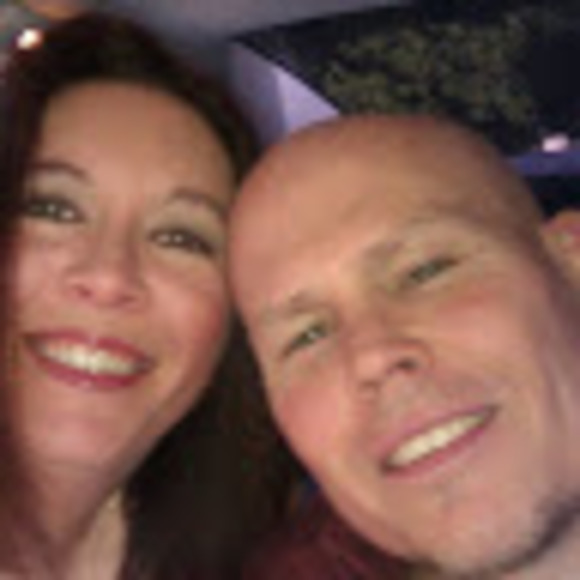 Meet your Posher, Nicole - Picture 1 of 1